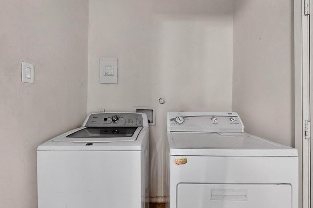 424 Grove Street NE, Albuquerque, NM 87108