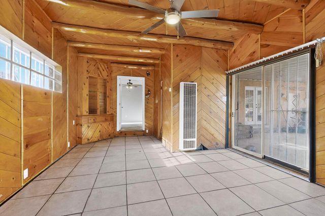 424 Grove Street NE, Albuquerque, NM 87108