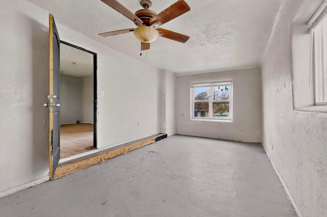 424 Grove Street NE, Albuquerque, NM 87108