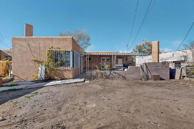 424 Grove Street NE, Albuquerque, NM 87108