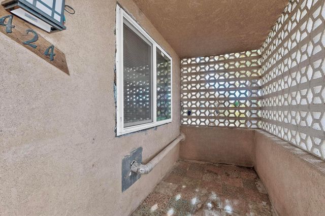 424 Grove Street NE, Albuquerque, NM 87108