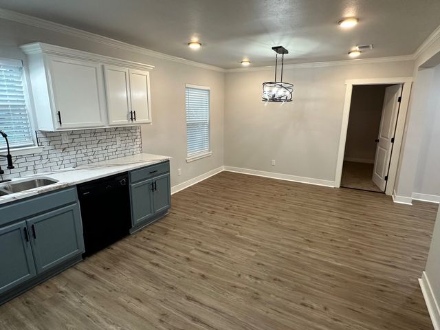 1606 Cherry Avenue, Corsicana, TX 75110