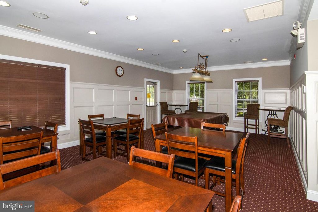 319 BITTLEWOOD AVE, Berlin, NJ 08009