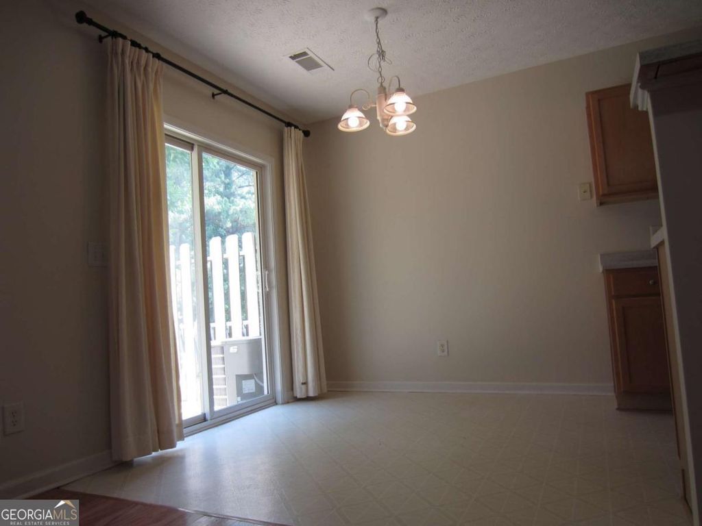 6030 Grovegate Lane, Tucker, GA 30084