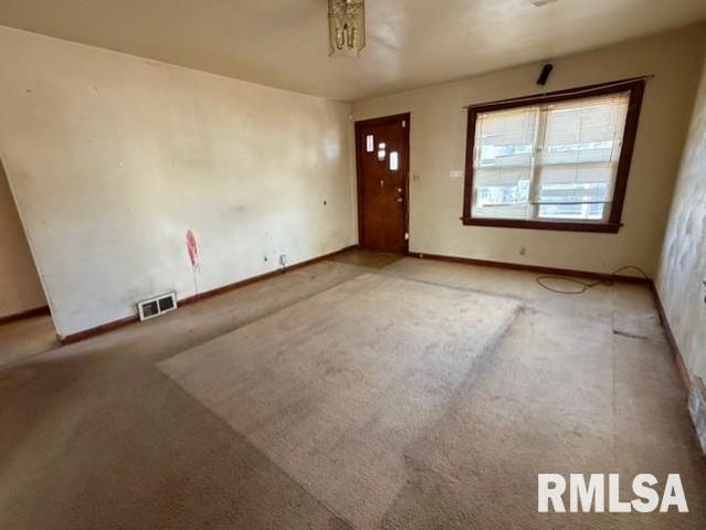 2216 S 13TH Street, Springfield, IL 62703