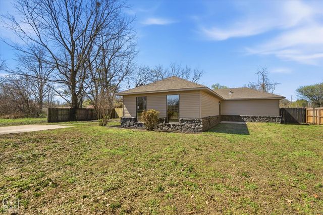 713 Edgerton Avenue, Trumann, AR 72472