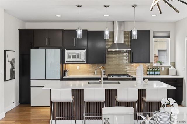 2738 W 43rd Avenue, Denver, CO 80211