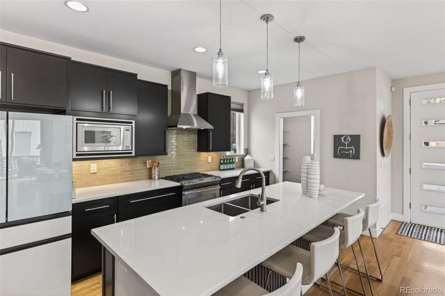 2738 W 43rd Avenue, Denver, CO 80211