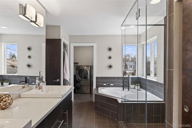 2738 W 43rd Avenue, Denver, CO 80211