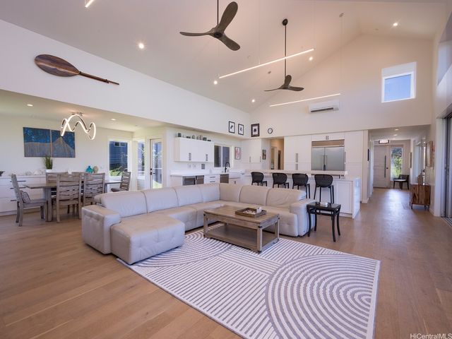 59-188 Kamehameha Highway, Haleiwa, HI 96712