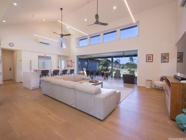 59-188 Kamehameha Highway, Haleiwa, HI 96712