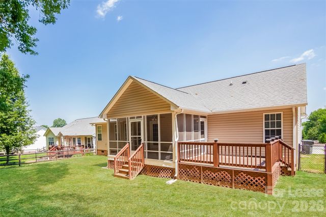 920 Carole Summey Drive, Dallas, NC 28034