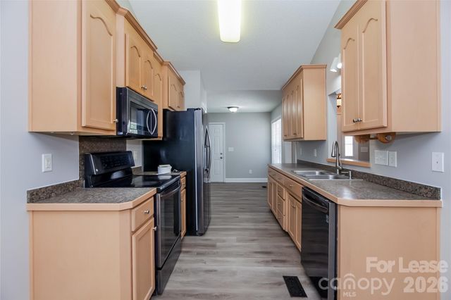 920 Carole Summey Drive, Dallas, NC 28034