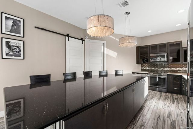 327 Jackson, San Antonio, TX 78212