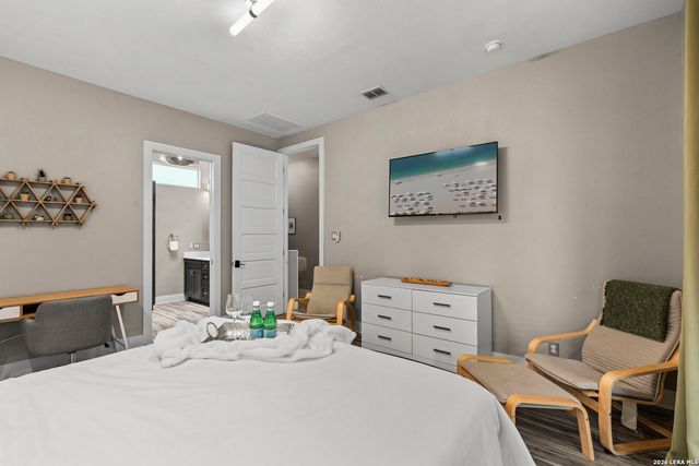 327 Jackson, San Antonio, TX 78212