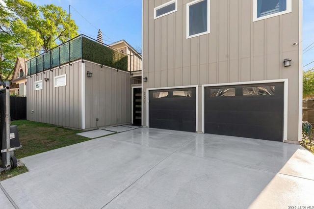 327 Jackson, San Antonio, TX 78212