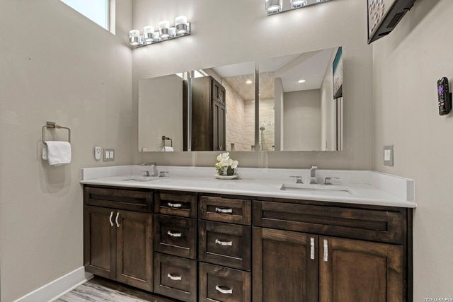 327 Jackson, San Antonio, TX 78212