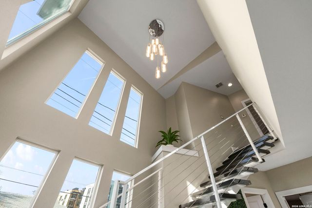 327 Jackson, San Antonio, TX 78212