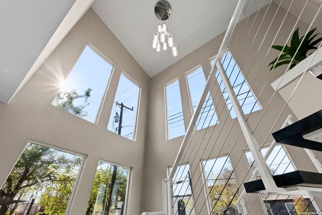 327 Jackson, San Antonio, TX 78212