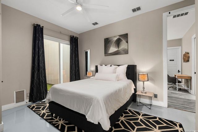 327 Jackson, San Antonio, TX 78212