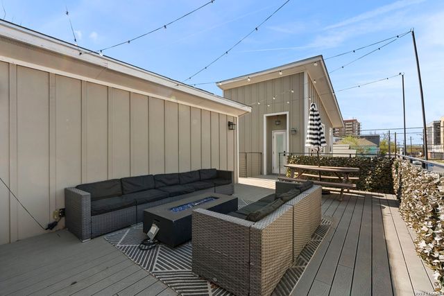 327 Jackson, San Antonio, TX 78212