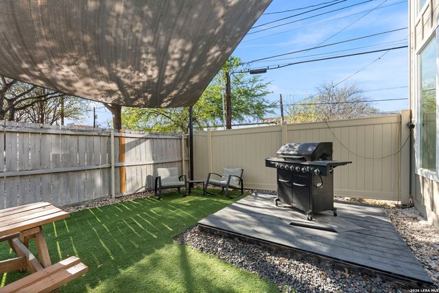 327 Jackson, San Antonio, TX 78212