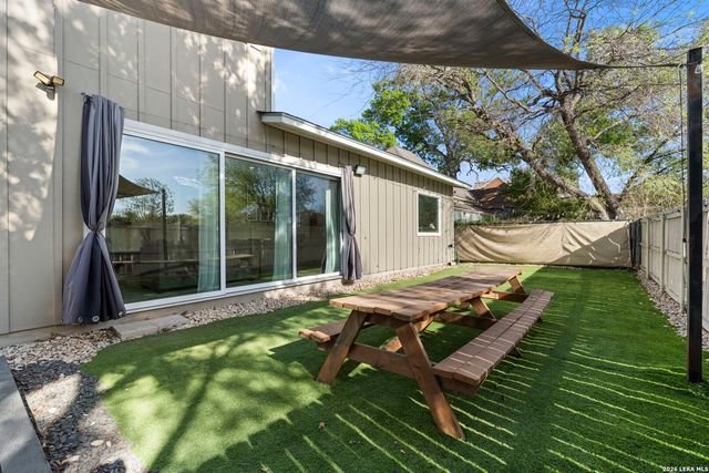 327 Jackson, San Antonio, TX 78212