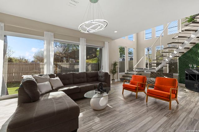 327 Jackson, San Antonio, TX 78212