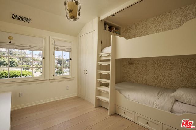 239 W Channel Road, Santa Monica, CA 90402