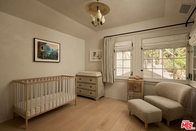 239 W Channel Road, Santa Monica, CA 90402