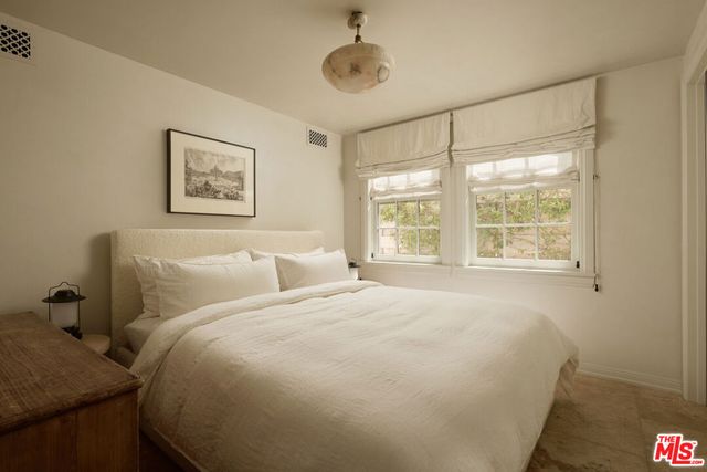 239 W Channel Road, Santa Monica, CA 90402