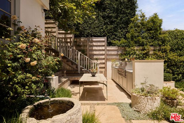 239 W Channel Road, Santa Monica, CA 90402