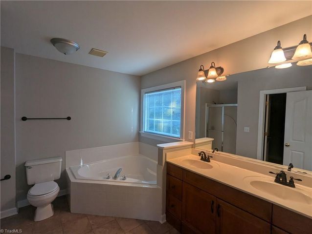 375 Kingsmill Drive, Advance, NC 27006