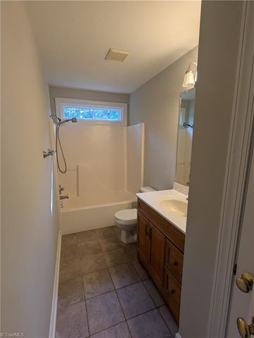 375 Kingsmill Drive, Advance, NC 27006
