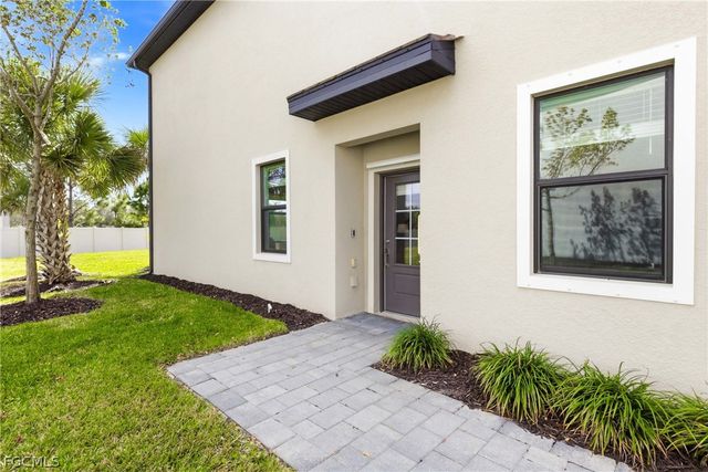 14089 Pine Lodge LN, Fort Myers, FL 33913