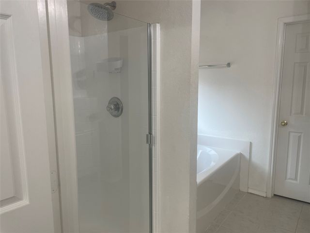 1825 Kingsbrook Trail, Fort Worth, TX 76120