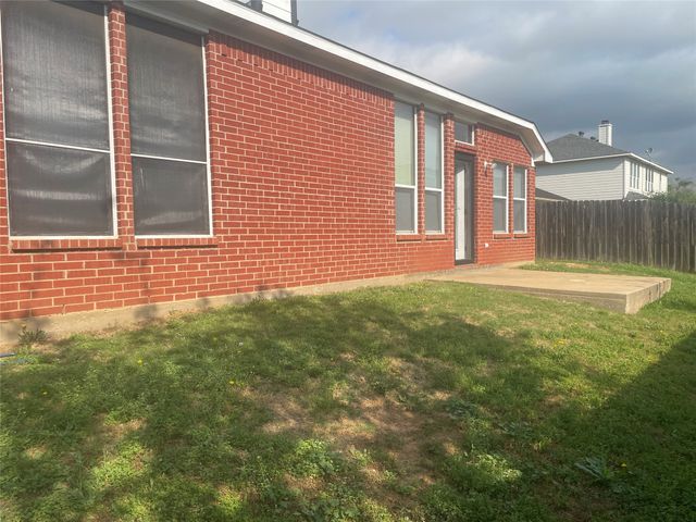 1825 Kingsbrook Trail, Fort Worth, TX 76120