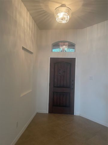 1825 Kingsbrook Trail, Fort Worth, TX 76120