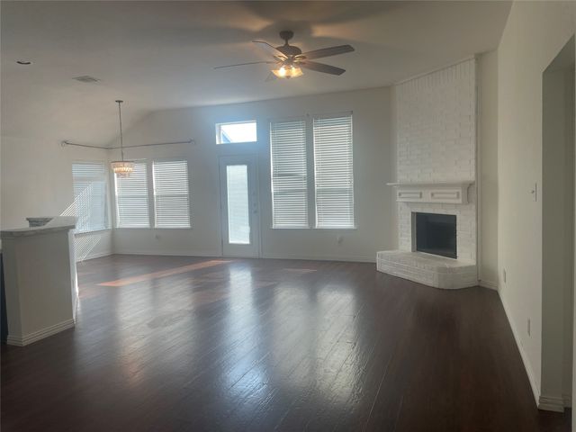 1825 Kingsbrook Trail, Fort Worth, TX 76120