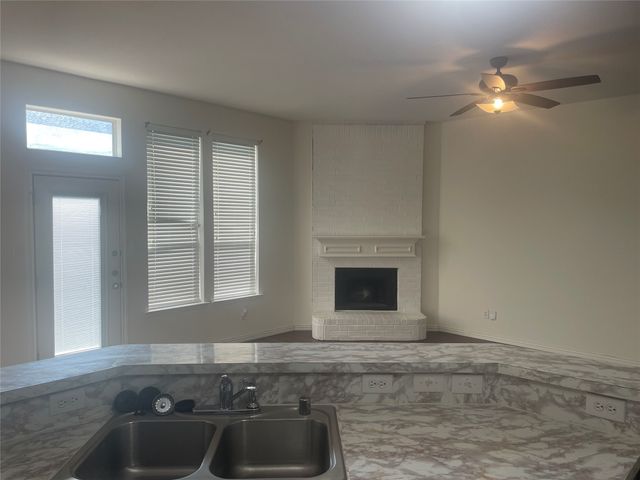 1825 Kingsbrook Trail, Fort Worth, TX 76120