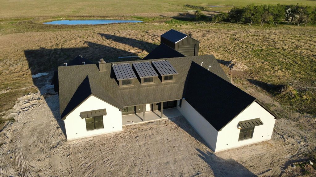 16042 Honey Ridge DR, Holland, TX 76534