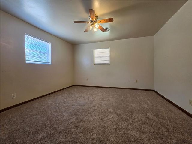 904 E 7th Street, Shawnee, OK 74801