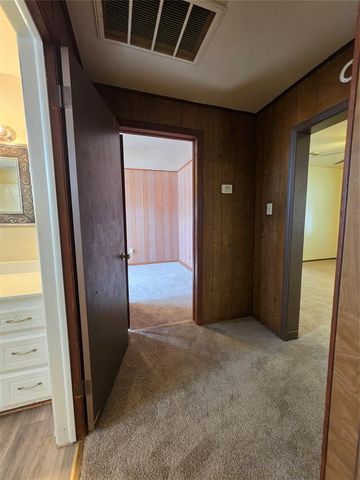 904 E 7th Street, Shawnee, OK 74801