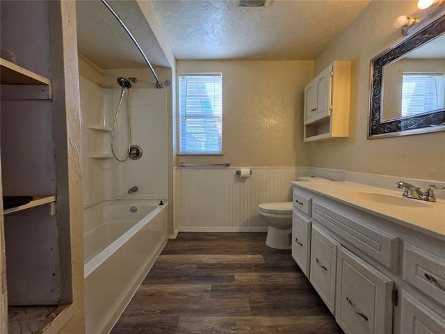 904 E 7th Street, Shawnee, OK 74801