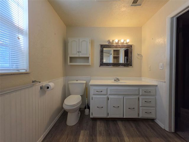 904 E 7th Street, Shawnee, OK 74801