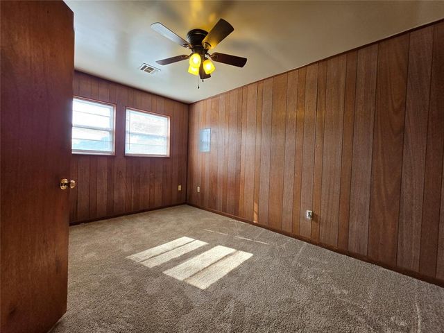 904 E 7th Street, Shawnee, OK 74801