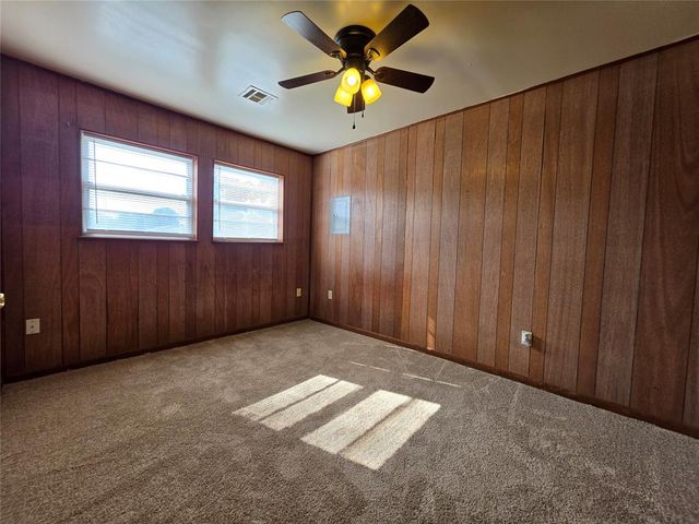 904 E 7th Street, Shawnee, OK 74801