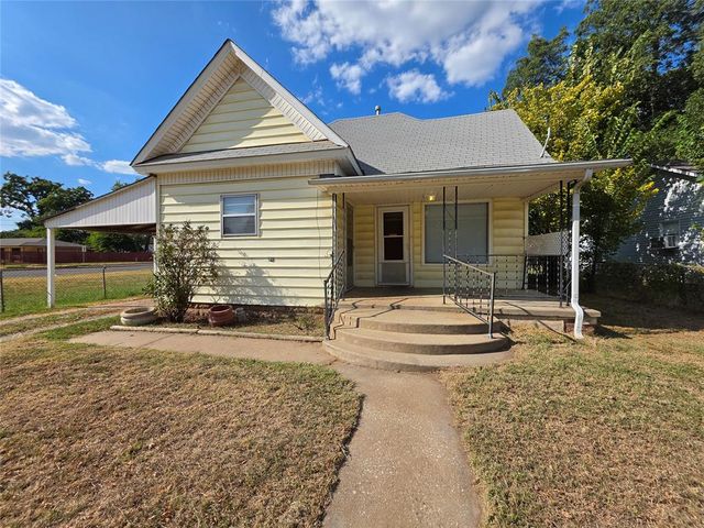 904 E 7th Street, Shawnee, OK 74801