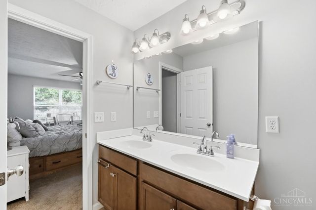1117 Arbor Springs Drive, Hamilton, OH 45013