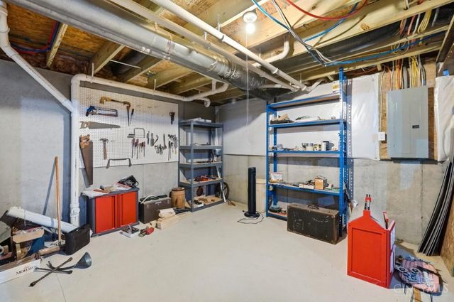 1117 Arbor Springs Drive, Hamilton, OH 45013